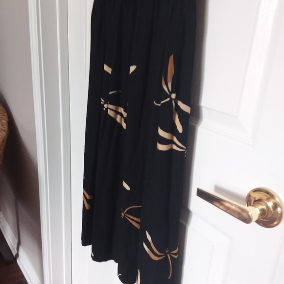 The Pyramid Collection Ladies Sundress - Picture 5 of 9